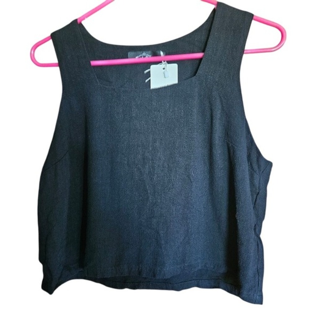 Trendy Queen Black Crop Tank Top Size M Square Neck Sleeveless